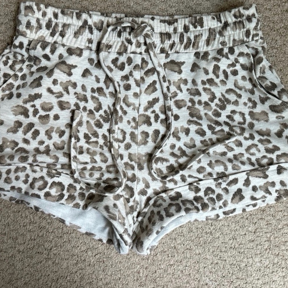 Gilli Leopard Print Set - Picture 2 of 3